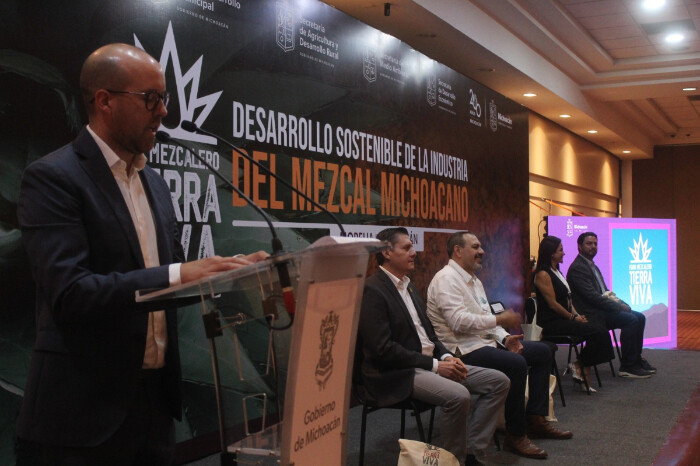 Inauguran el Primer Foro Mezcalero Michoacano para impulsar a productores del estado