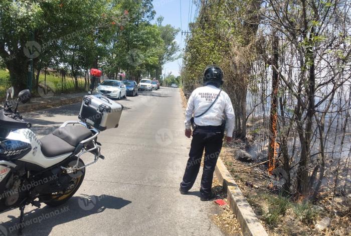 Inc3ndio afecta visibilidad en la av. San José del Cerrito, en Morelia