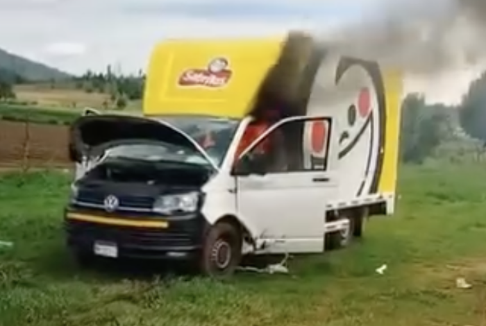 Incendian camioneta de empresa en Arantepacua durante conflicto comunal