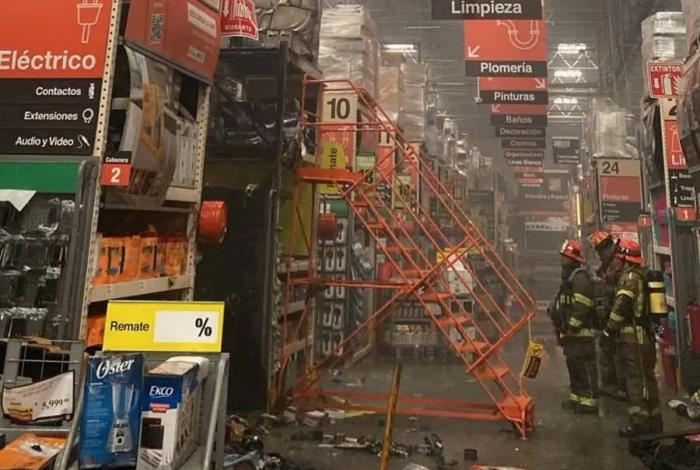 Incendio al interior de Home Depot La Huerta deja solo daños materiales