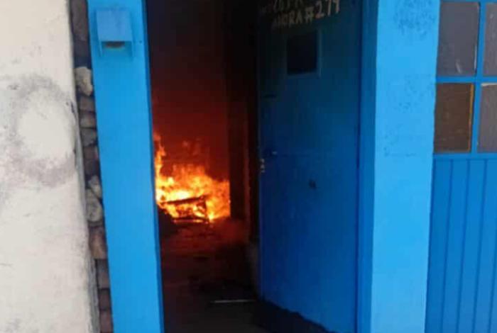 Incendio daña casa habitación en la colonia Santiaguito, al norte de Morelia