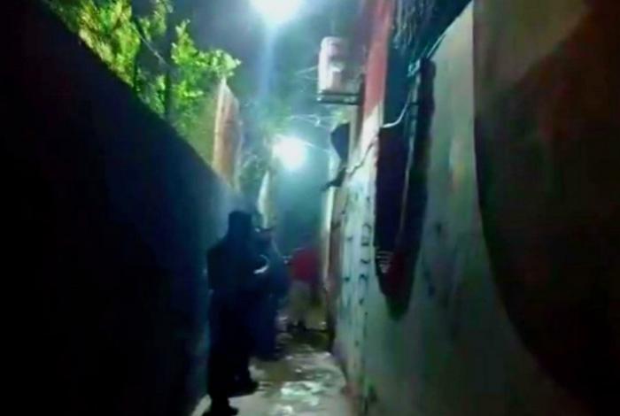 Incendio en el Infonavit Los Pochotes de Apatzingán deja un herido.