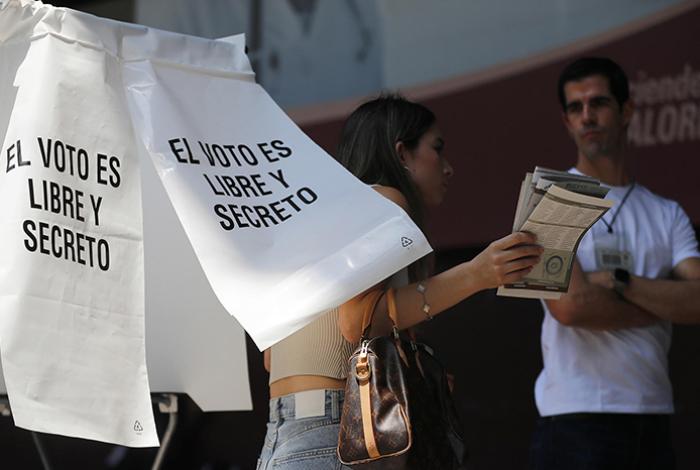 INE aprueba anteproyecto de presupuesto por más de 31,400 millones de pesos para 2027
