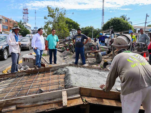 Inicia Construcción de Rampas en Camellones