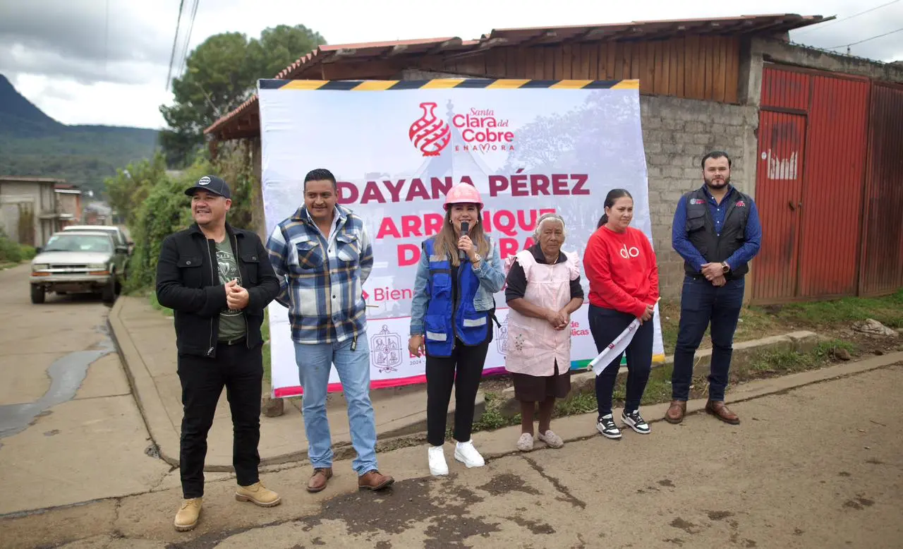 Inicia Dayana Pérez trabajos de mejoramiento vial en Santa Clara del Cobre
