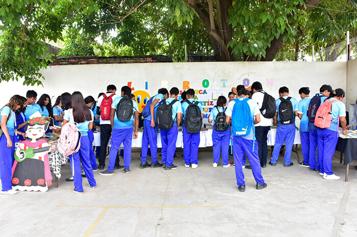 Inicia el Librotón en la Biblioteca Municipal de Lázaro Cárdenas