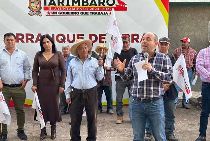 Inicia Eric Gaona obra de la calle Independencia en la colonia Miguel Hidalgo, en Tarímbaro