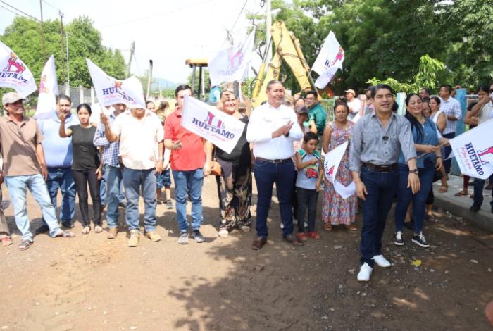 Inicia Pablo Varona construcción de calle para beneficiar 3 instituciones educativas en Arroyo Hondo