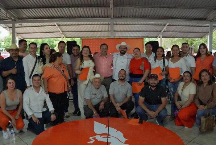 Instalan la primera Comisión Operativa Municipal en Apatzingán, Víctor Manríquez toma protesta a Leury Ochoa