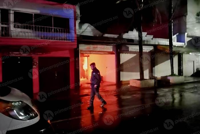 Investiga FGE ataque armado e incendio en vivienda de alcaldesa de Queréndaro