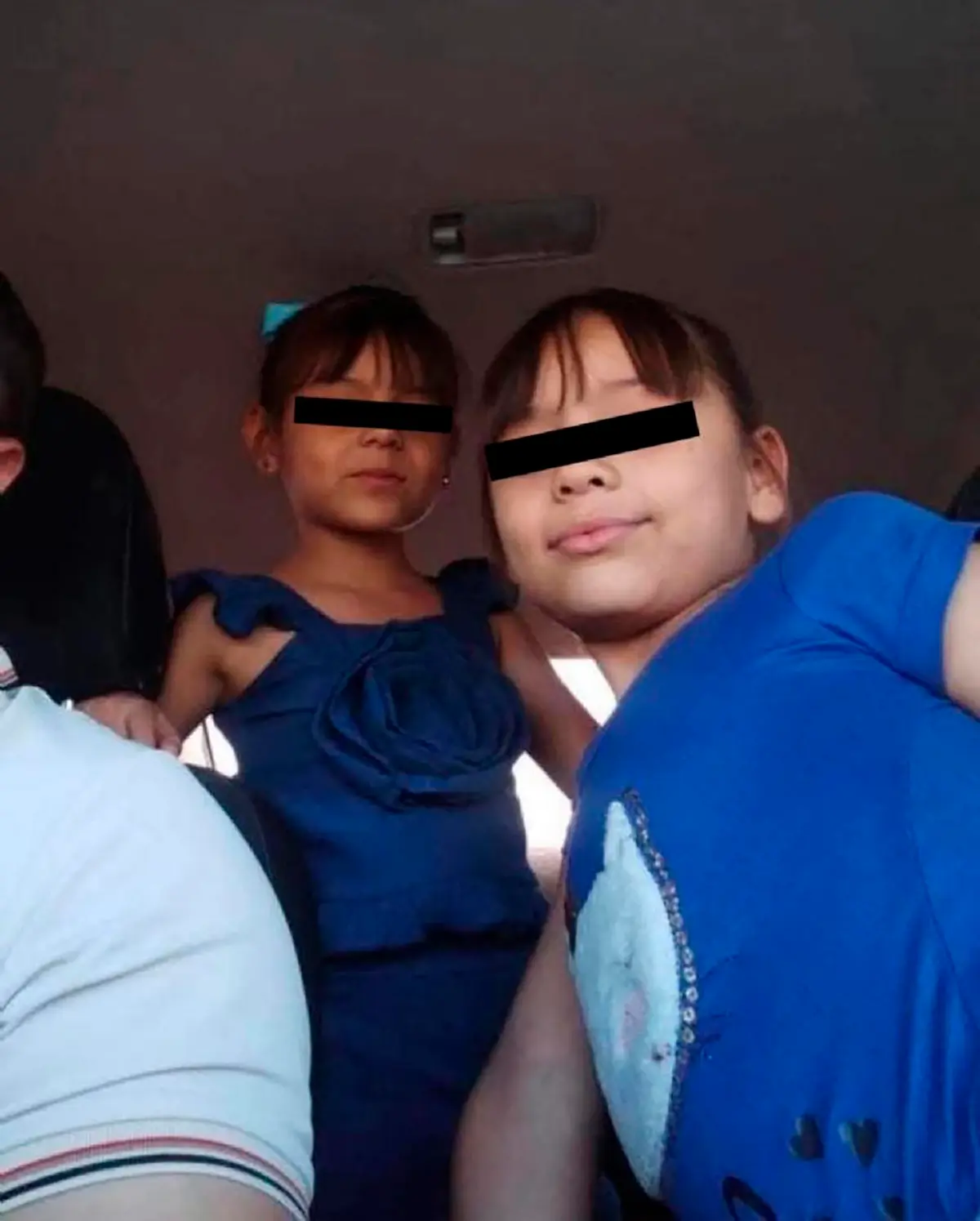 Investigan muerte de dos niñas y su padre en vehículo abandonado en Parral