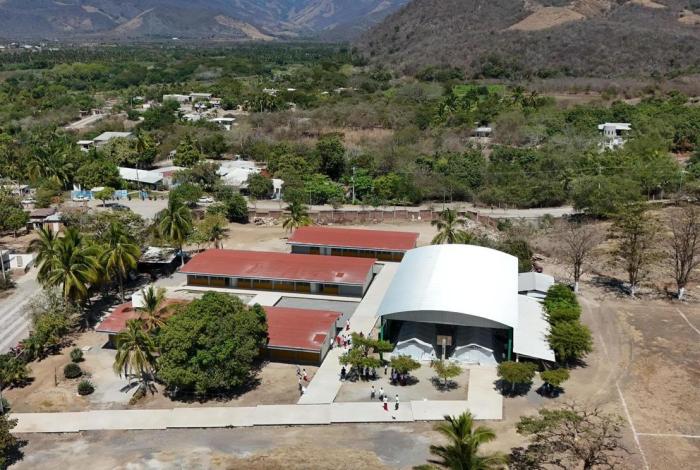 Invierte Michoacán 160 mdp en educación en la Costa: Gabriela Molina