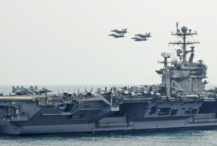 Irán se defenderá "como nunca" e incorpora mil drones ante el envío de Trump del portaaviones Lincoln