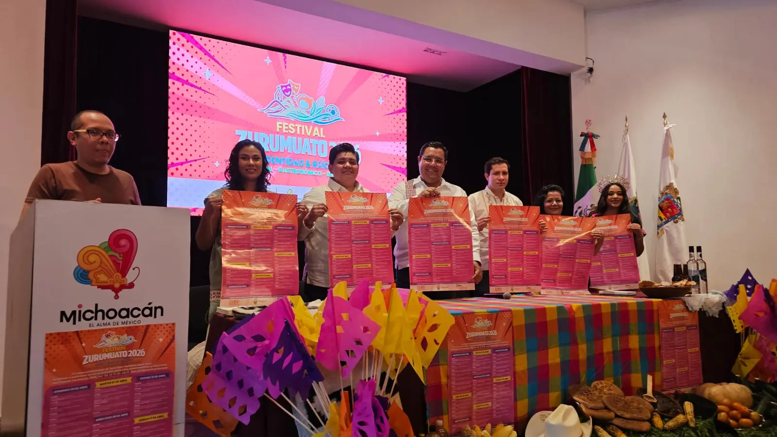 José Sixto Verduzco lanza el Festival Zurumuato Identidad y Raíces