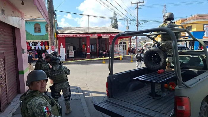 Joven es asesinado a balazos en negocio de carnitas Uruapan