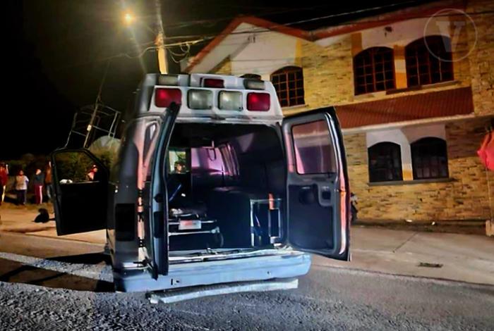 Joven motociclista queda herida tras derrape en la Zitácuaro-Ocampo