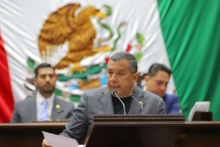 Juan Carlos Barragán propone evitar discriminación por mascotas al rentar vivienda