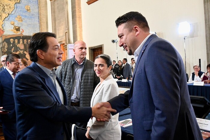 Juan Carlos Velasco refuerza el CECyTEM en encuentro nacional