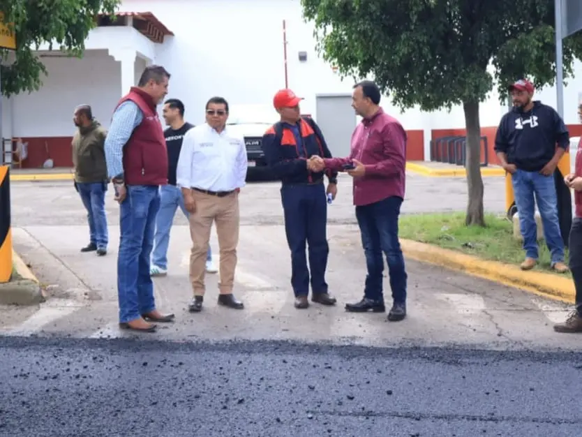 Julio Arreola impulsa obra en la avenida Lázaro Cárdenas para reforzar la seguridad vial en Pátzcuaro