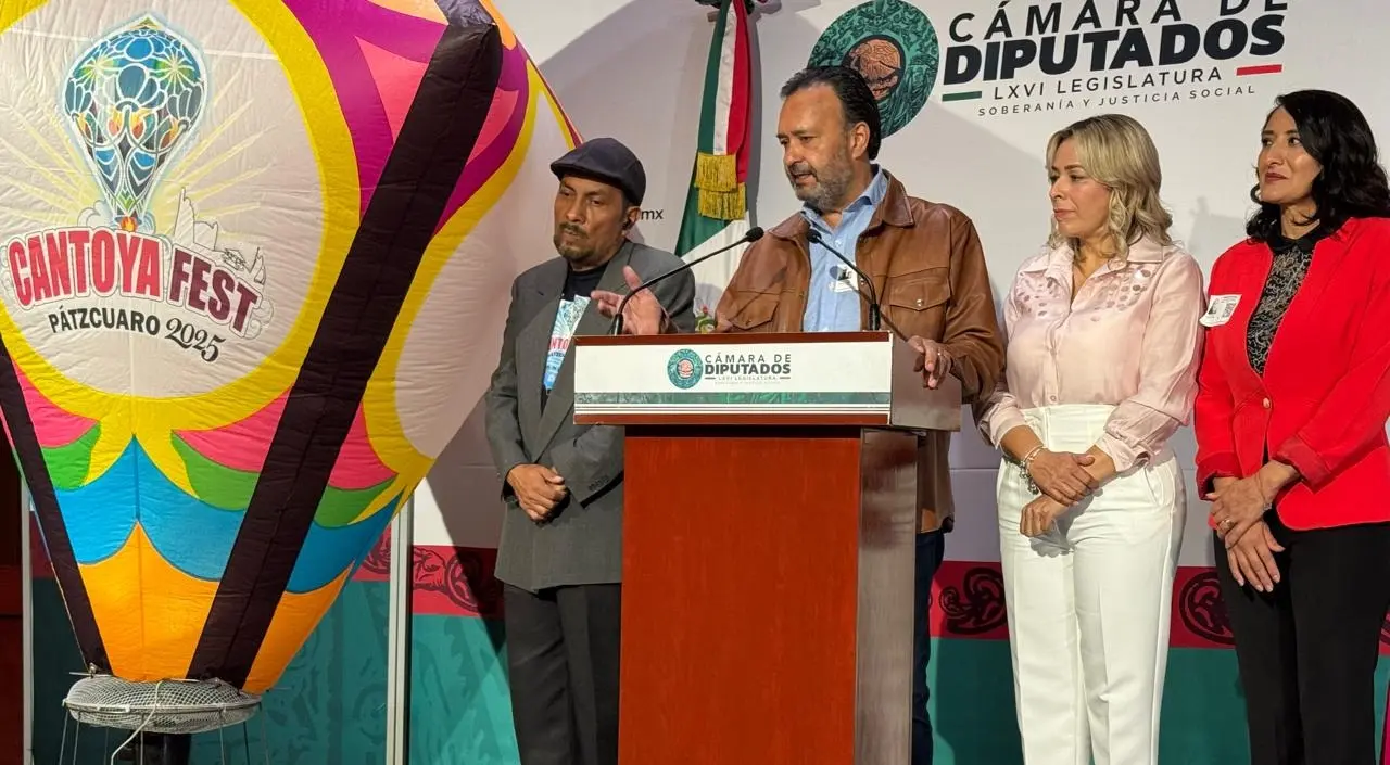 Julio Arreola presenta el Cantoya Fest 2025 en la Cámara de Diputados