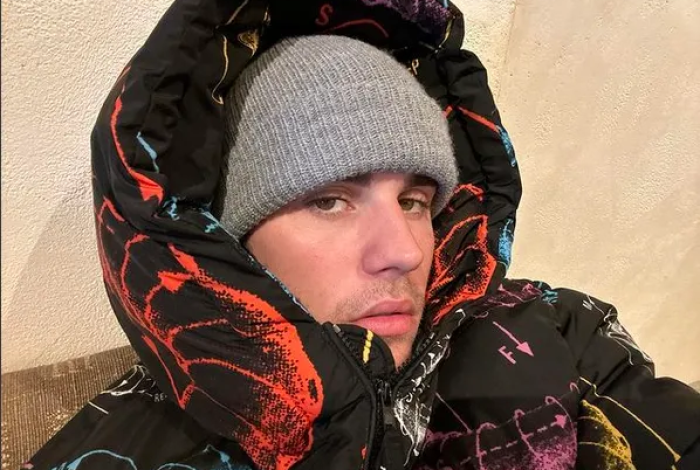 Justin Bieber luce camiseta mexicana y disfruta de banda sinaloense