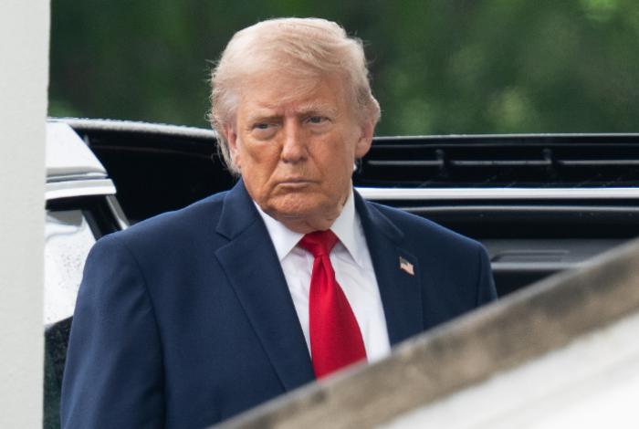 La amenaza de un misil portátil provocó que Trump cambiara de avión en Turquía, según CNN