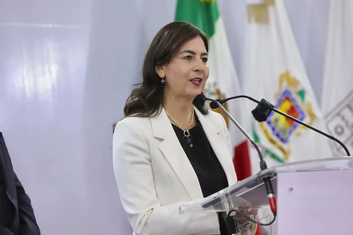 La recién presentada editorial “Cuarta República”, tendrá libros digitales, afirma Gabriela Molina