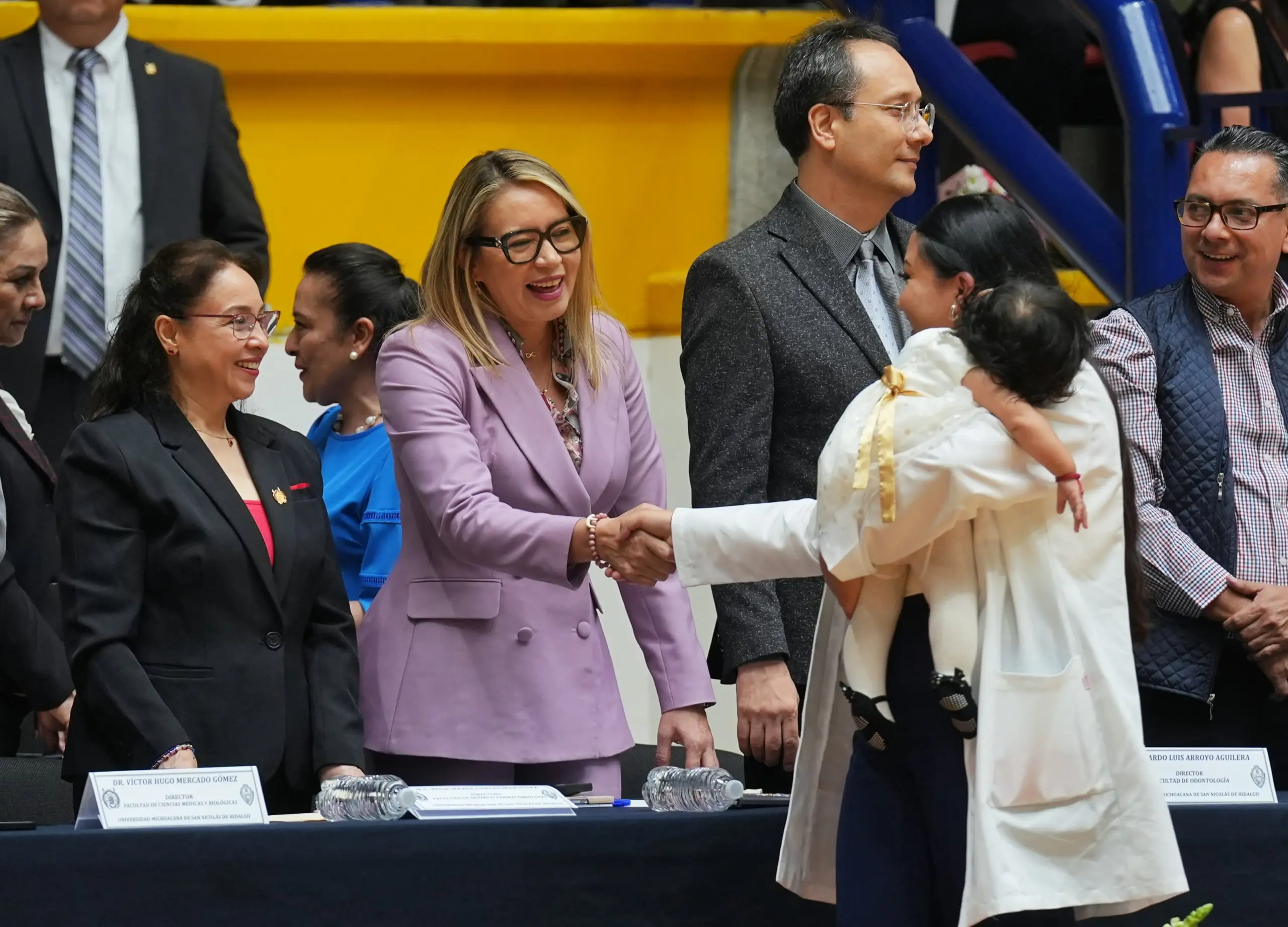 La sociedad requiere profesionistas con altos compromisos éticos: Yarabí Ávila