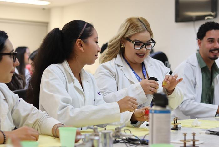 La UNLA fortalece la formación odontológica con la 11ª edición de su Ciclo de Conferencias