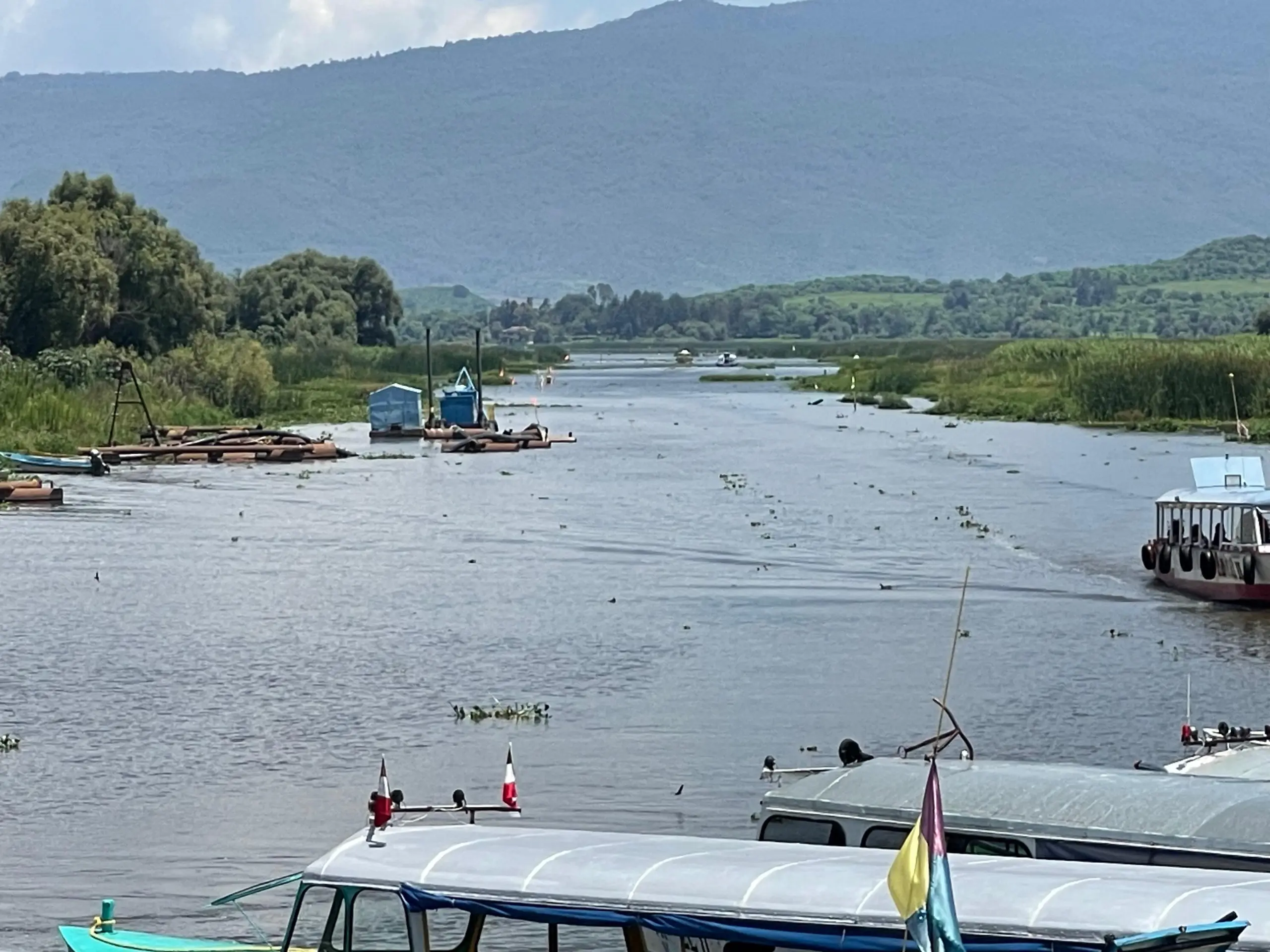 Lago de Pátzcuaro sube 45 centímetros el nivel de agua