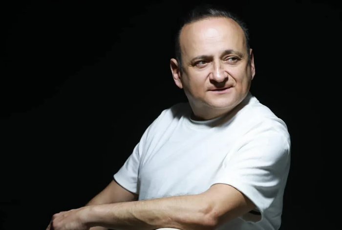 Lalo España opina sobre “Chespirito: Sin querer queriendo” y Florinda Meza