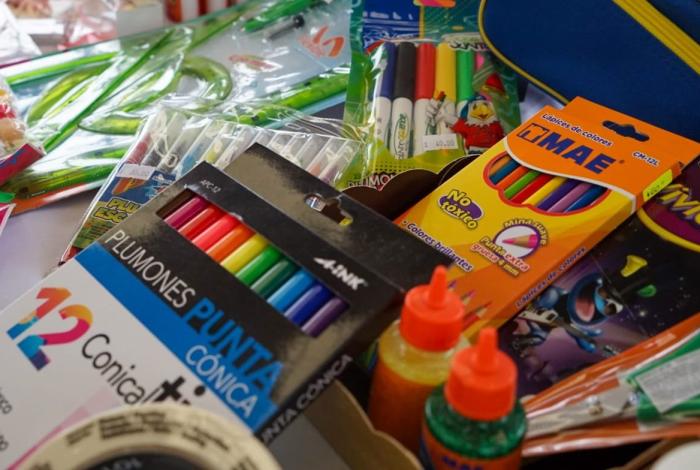 Lanza Hugo Servín programa de regreso a clases a bajo costo