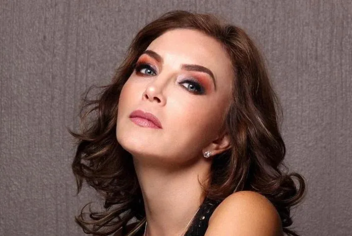 Laura Flores aclara si sus canciones van dedicadas a Lalo Salazar