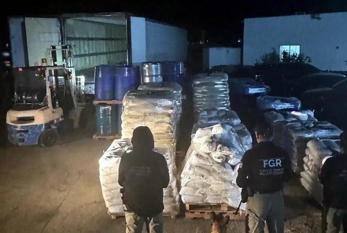 Lázaro Cárdenas: Aseguran cartuchos y precursores químicos en La Soledad