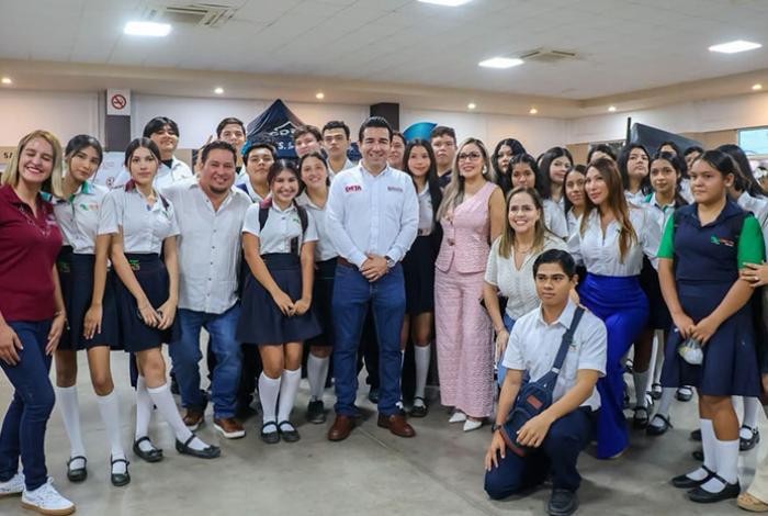 Lázaro Cárdenas recibe Expo Universidades 2026 con más de 30 instituciones educativas