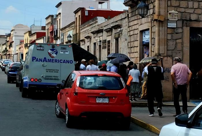 Le roban su pensión Bienestar a una adulta mayor, en Morelia