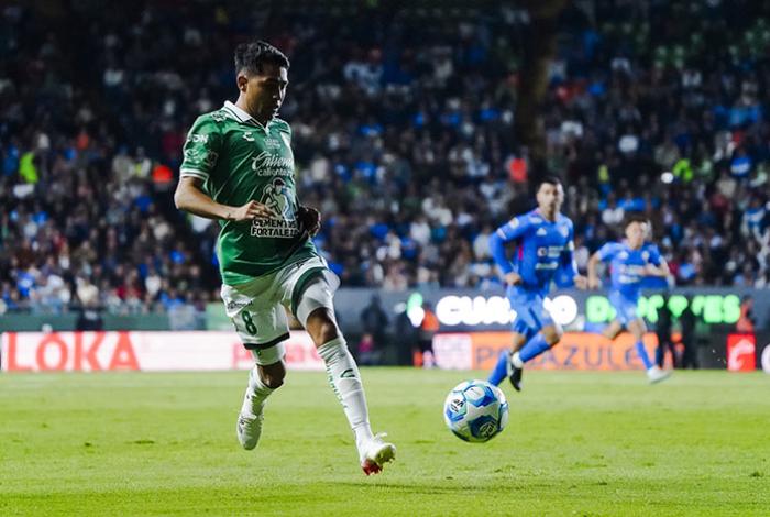 León vence 2-1 a Cruz Azul en el arranque de la Liga MX