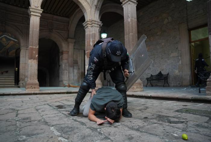 Liberan a siete de los ocho det3nidos en marcha por Carlos Manzo, en Morelia