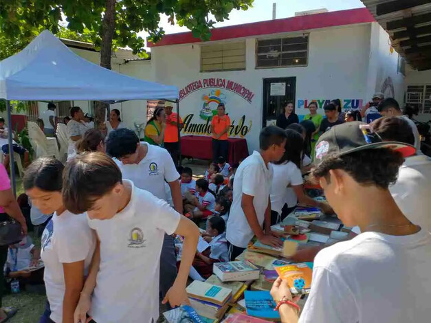 Librotón en Playa Azul Promueve el Intercambio de Libros y Fomenta la Lectura