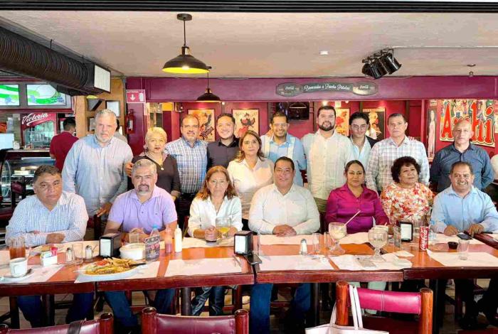 Liderazgos del PRD en Uruapan cierran filas con el diputado Conrado Paz