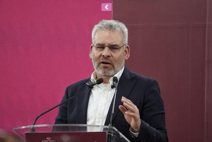 Llama Bedolla a priorizar proyectos responsables para rescatar el Lago de Pátzcuaro