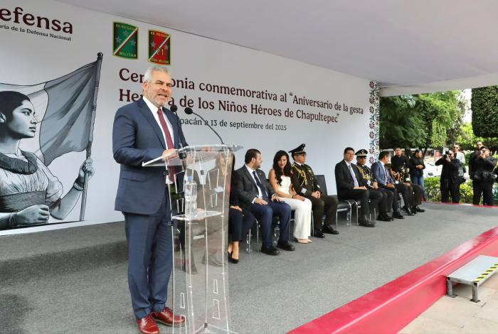 Llama Bedolla a seguir ejemplo de valentía y patriotismo de Niños Héroes