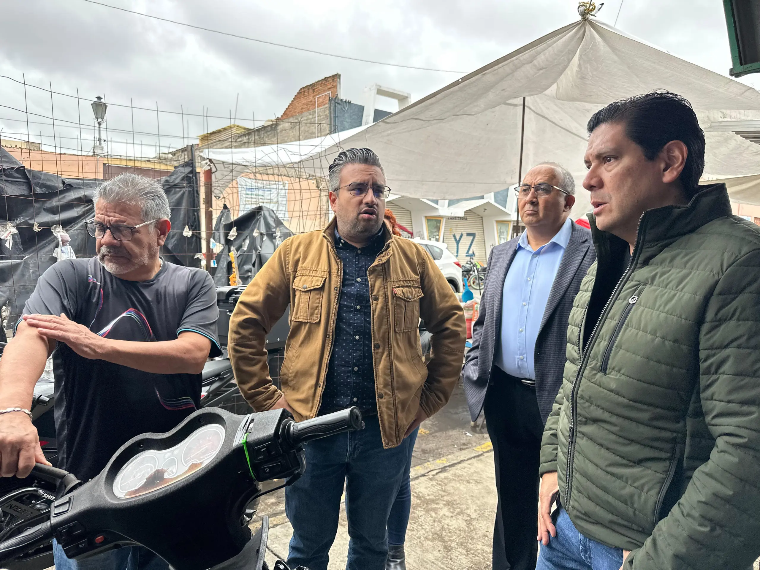 Llama Ernesto Núñez a gobierno de Morelia a dar seguimiento a obra en el Mercado Independencia