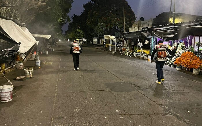 Lleva Barragán Échale una Mano Contra el Dengue a panteones de Morelia y a la Isla de Janitzio