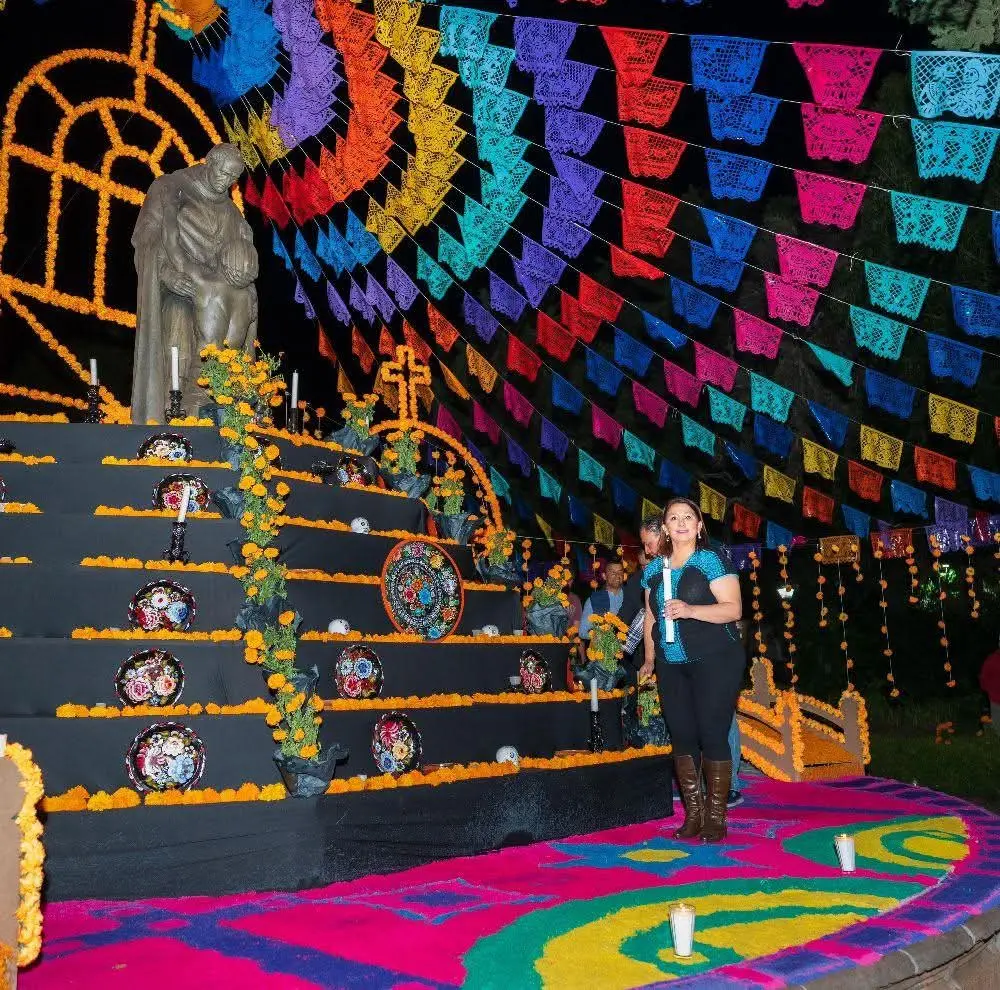 Lleva Quiroga su tradición al mundo