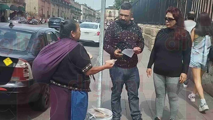 «Lleven sus gorditas de nata, desde Pátzcuaro», dice Consuelo