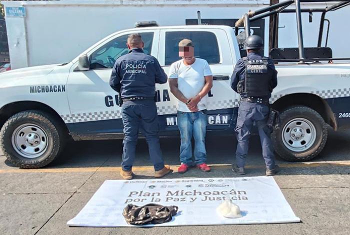 Lo capturan con casi un kilogramo de “cristal”, en Taretan