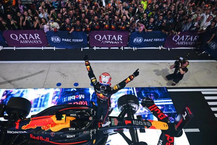 ¡Lo vuelve a hacer Verstappen al conquistar el Gran Premio de Qatar y el título se definirá en Abu Dhabi!