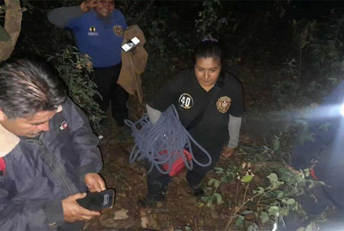 Localizan a 8 jóvenes que se extraviaron en el cerro del Cacique, en Zitácuaro