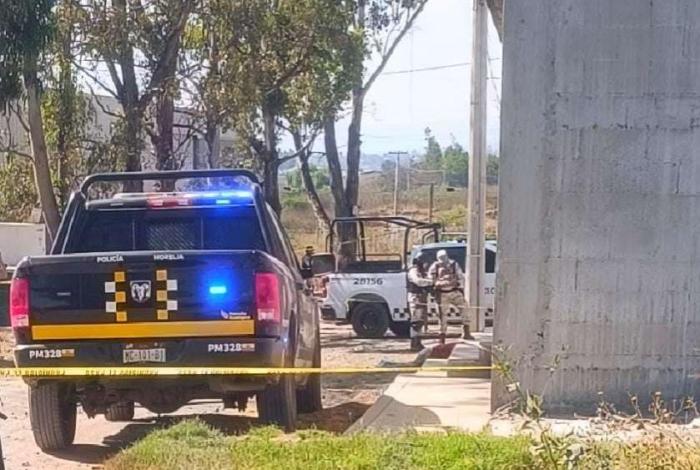 Localizan a hombre sin vida en la vía pública al sur de Morelia; presumen causas naturales